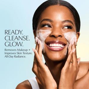 Estee Lauder DayWear Glow Boost Gel Cleanser 125ml